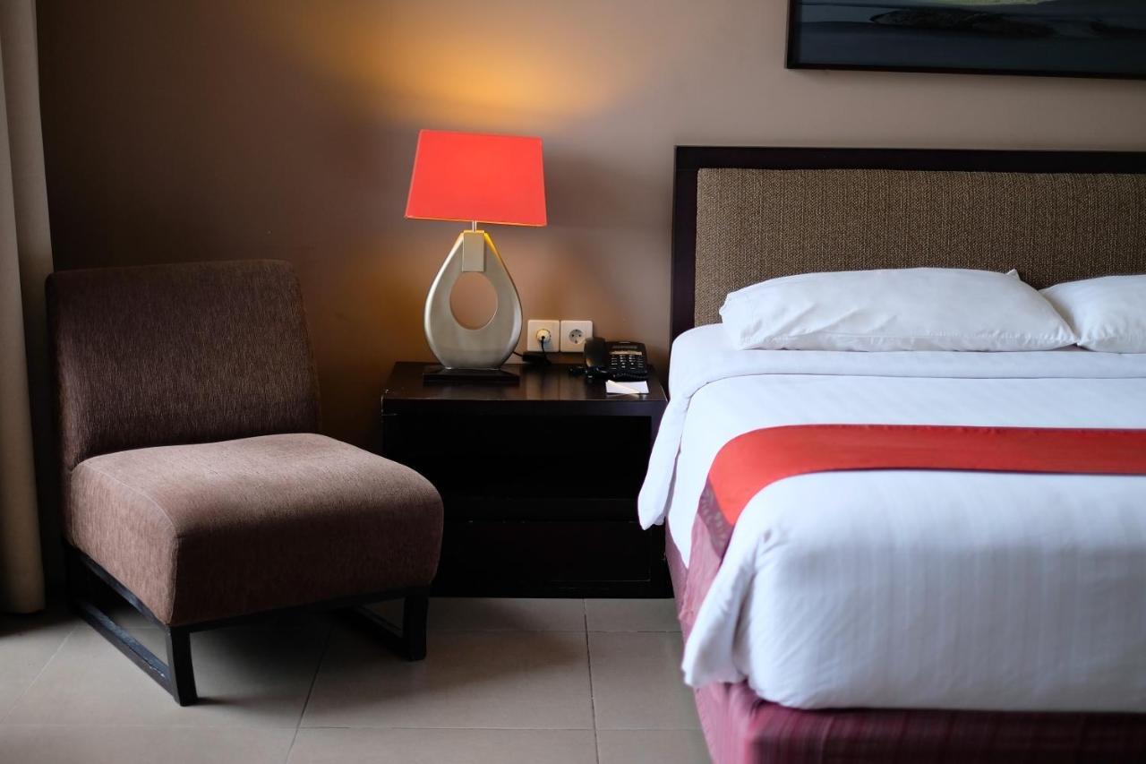 100 Sunset Kuta Hotel & Ballroom Luaran gambar