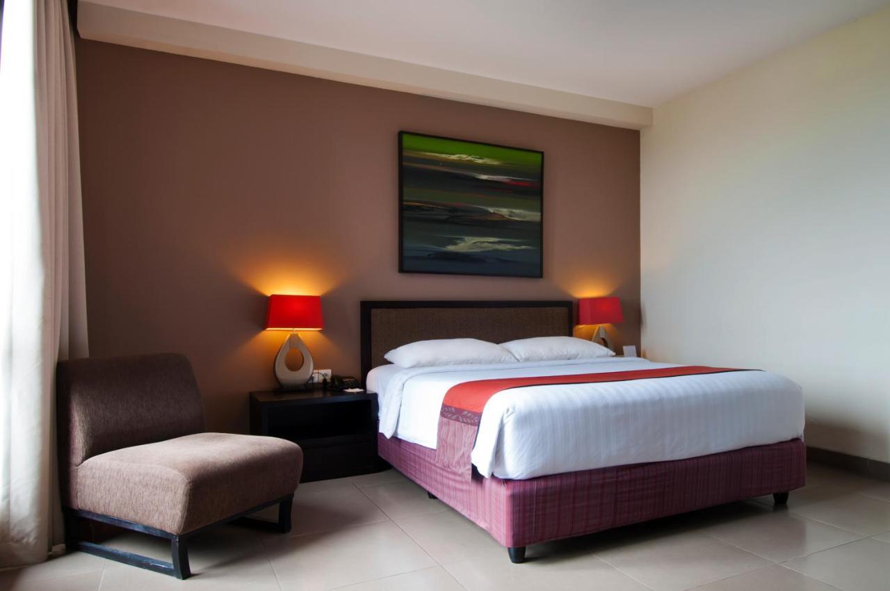 100 Sunset Kuta Hotel & Ballroom Luaran gambar