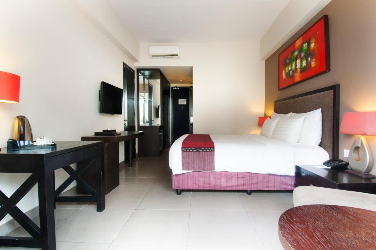 100 Sunset Kuta Hotel & Ballroom Luaran gambar