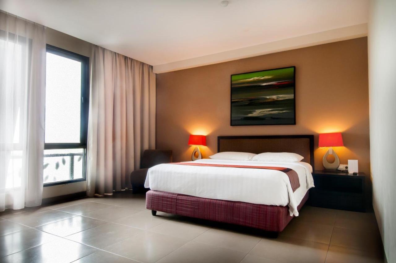 100 Sunset Kuta Hotel & Ballroom Luaran gambar